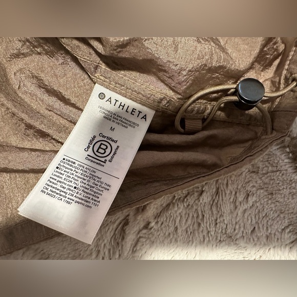 Athleta Lunar Sheen Shirt Medium NWOT - Picture 11 of 13